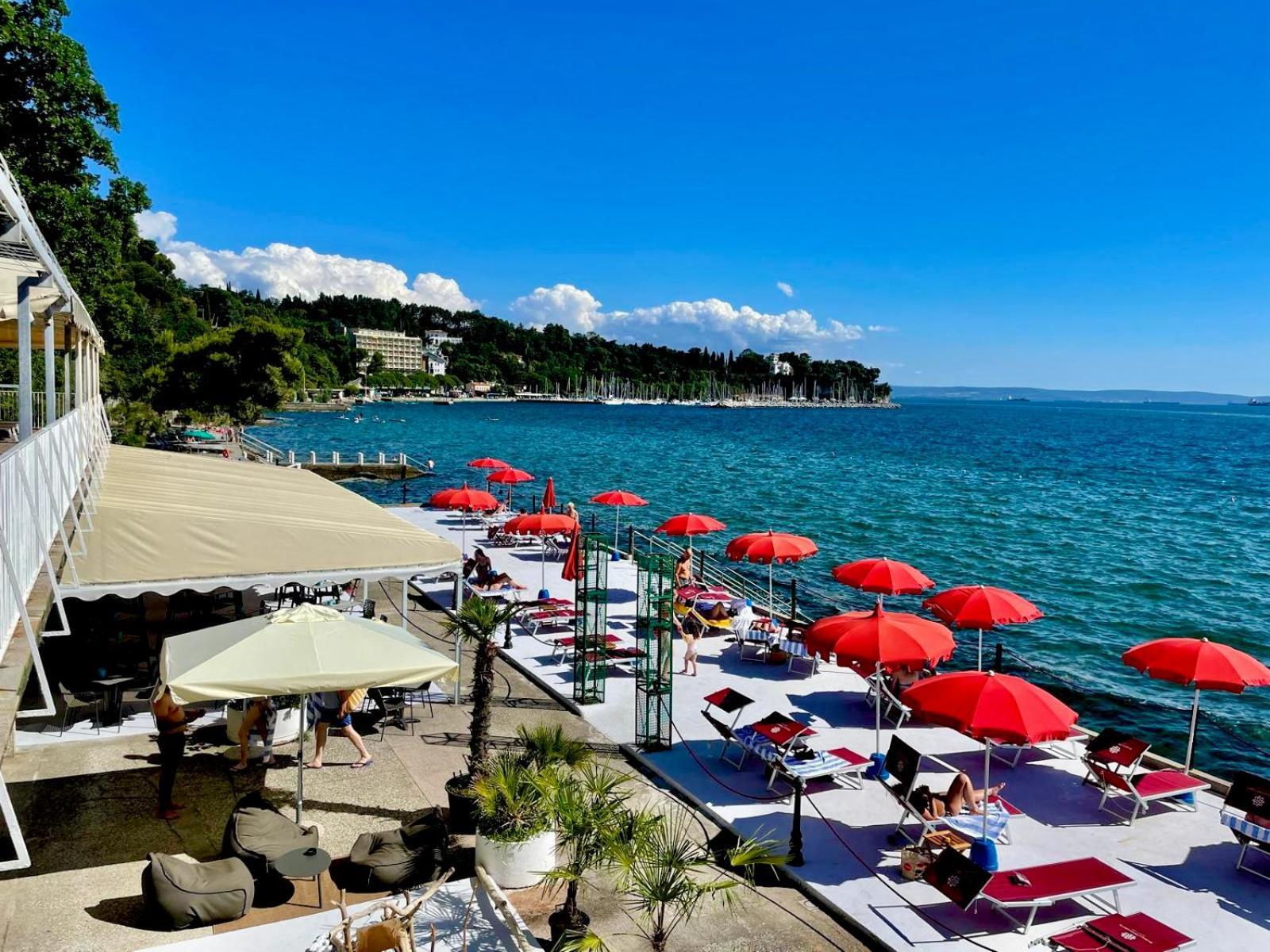 Hotel Riviera & Maximilian'S Trieste Exterior photo