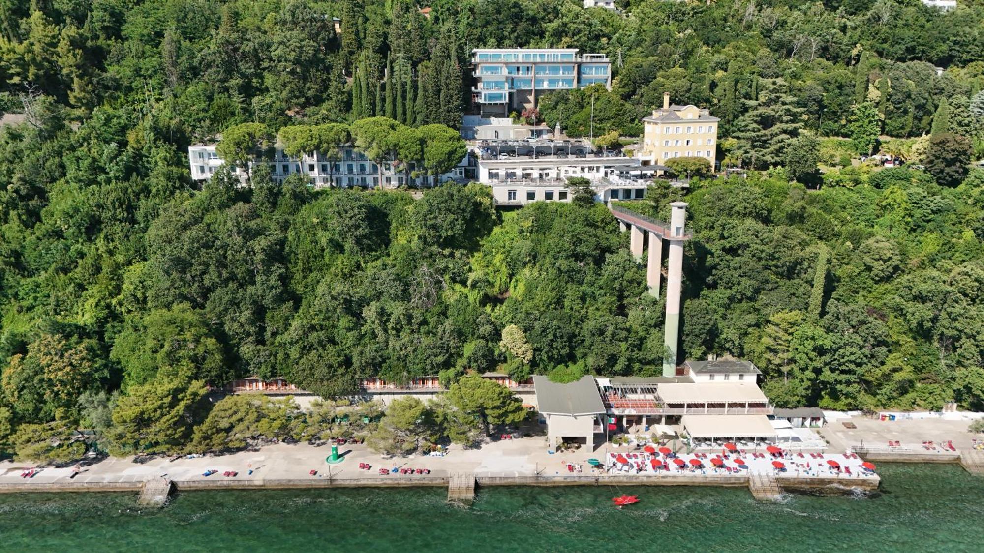 Hotel Riviera & Maximilian'S Trieste Exterior photo